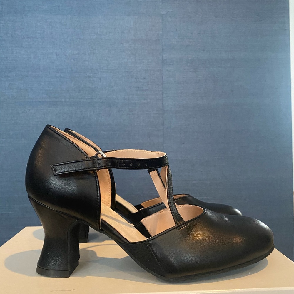 LaDuca character shoes